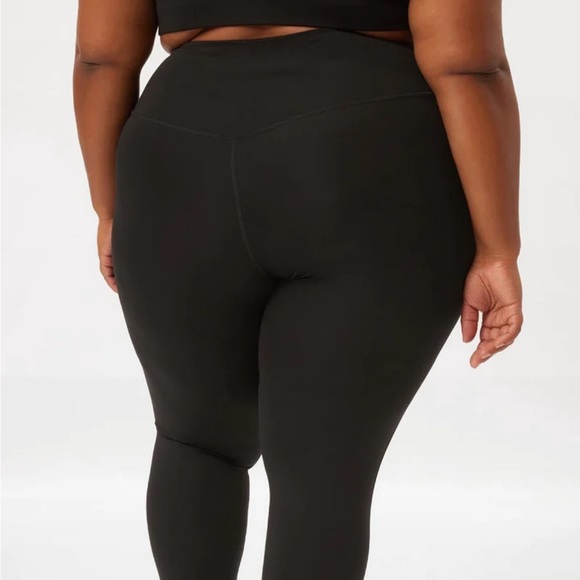 Girlfriend Collective - Black Compressive High-Rise Legging - Picture 9 of 9